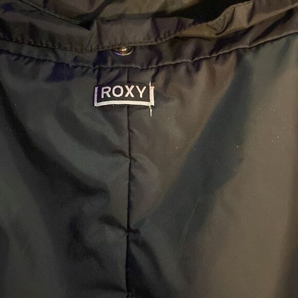 Size Small Roxy Quilted Navy Blue + Hot Pink Windbreaker - Picture 4 of 5